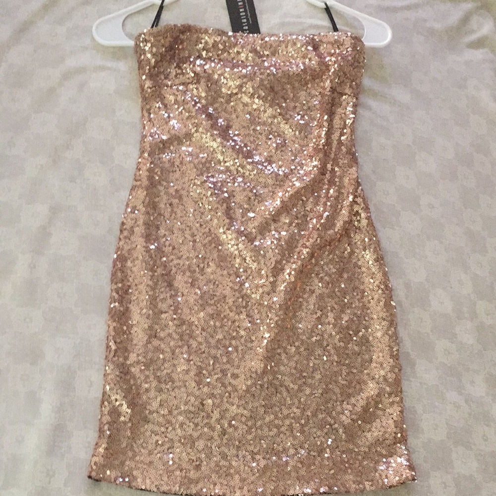 Dress - Picture 1 of 4